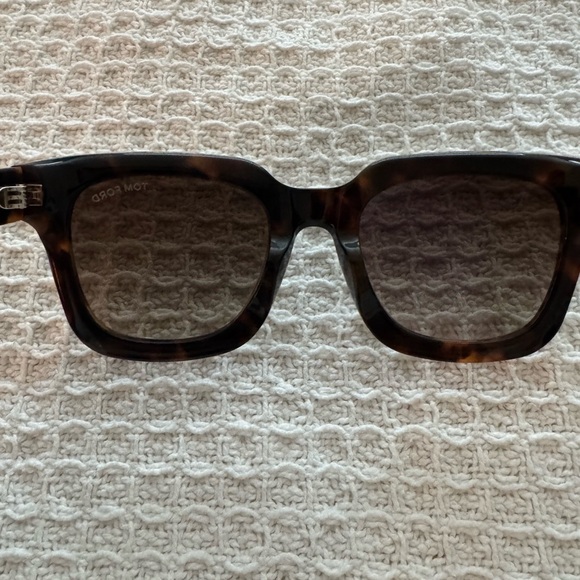Tom Ford Dark Tortoise Sunglasses - Picture 7 of 9